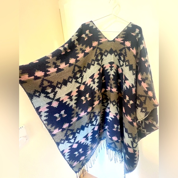 ORB Poncho - Picture 4 of 5